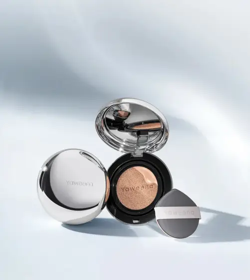 Cushion makeup · Cool studio photography · C020