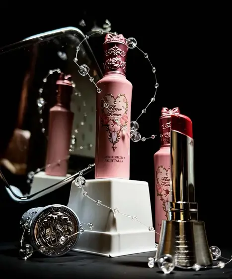 Makeup · Dark product photography · C025