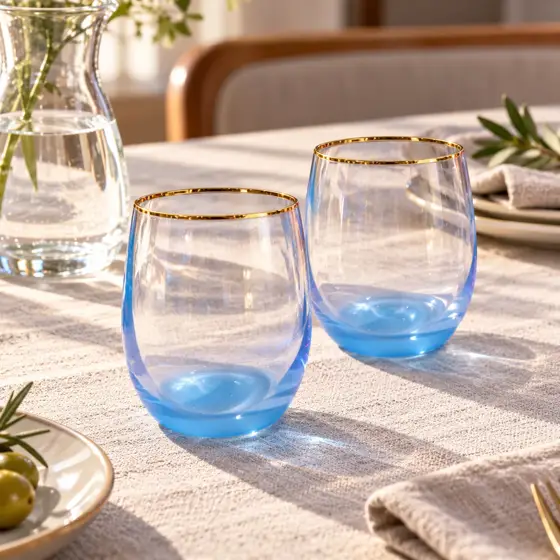 蓝底金口水晶杯 · 产品场景展示