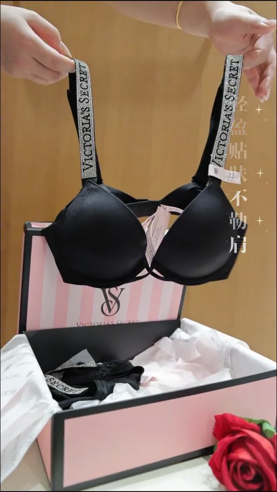 Lingerie gift box unboxing